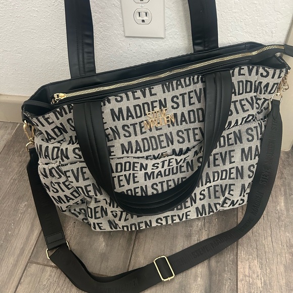 Steve Madden Logo Diaper Bag Tote w/ Changing Mat - EUC - Picture 11 of 11